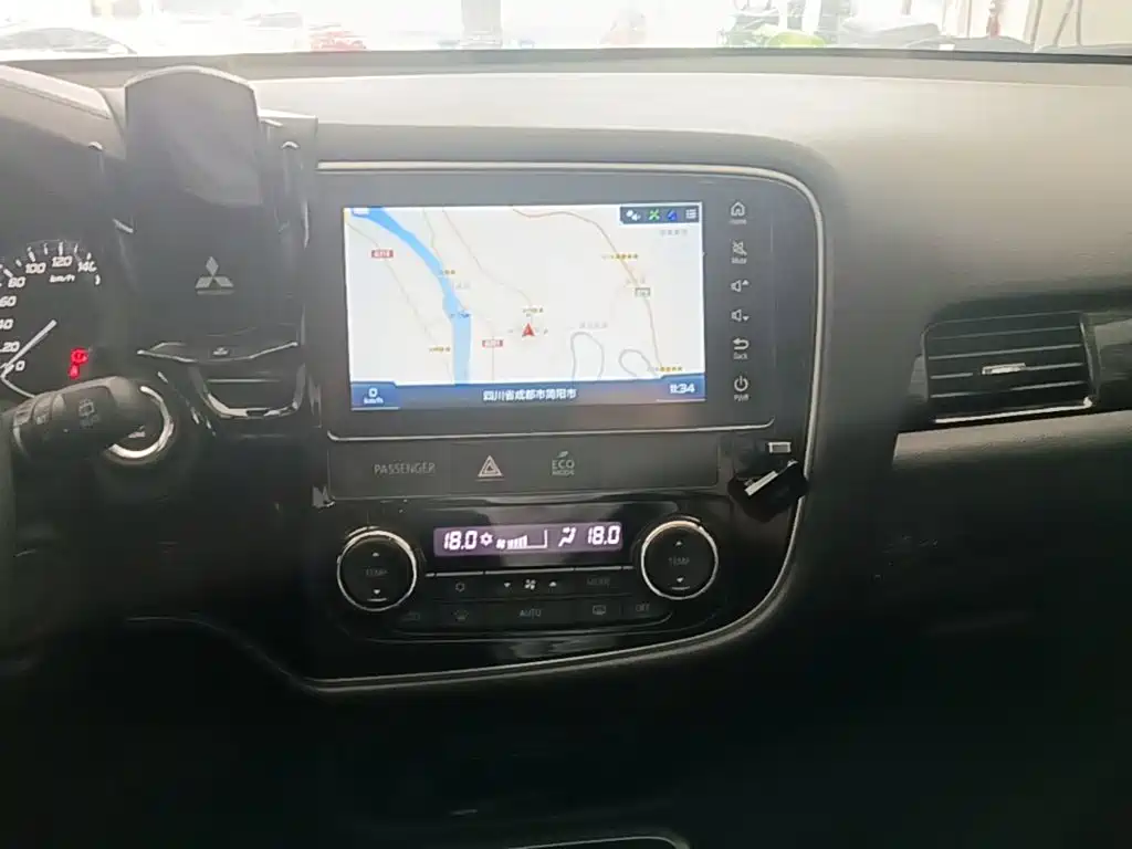 Mitsubishi Outlander 2020 — фото 13