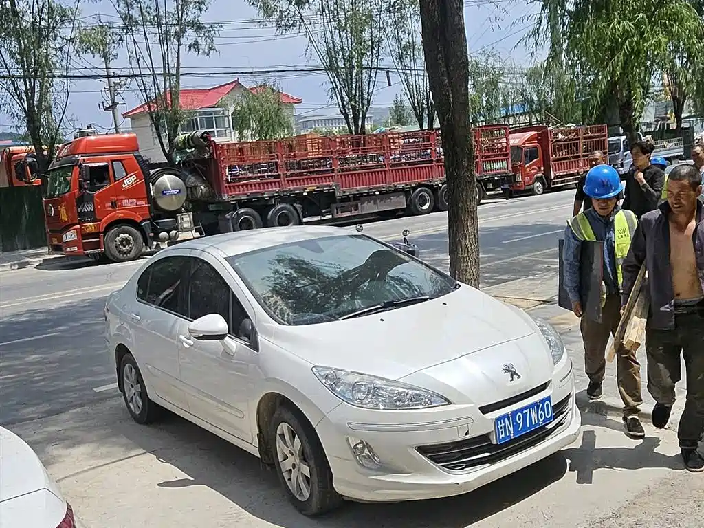 Peugeot 408 2013