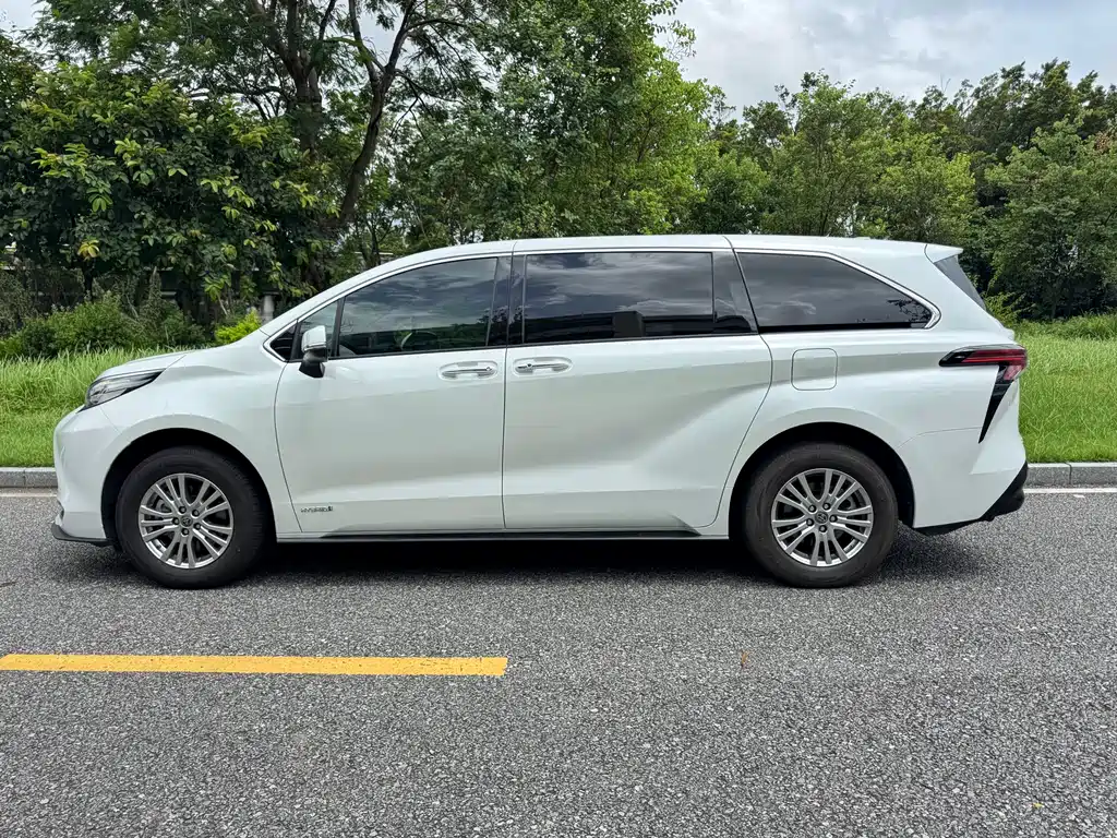 Toyota Sienna 2022
