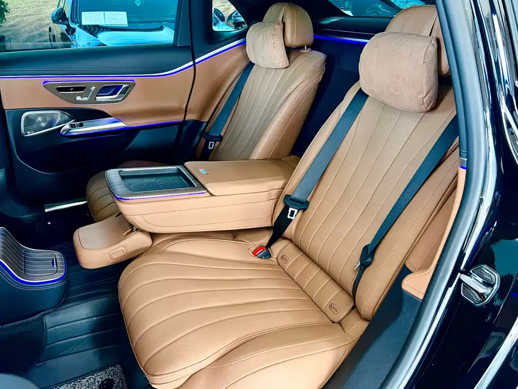 Mercedes-Benz E-Class 2026 — фото 11
