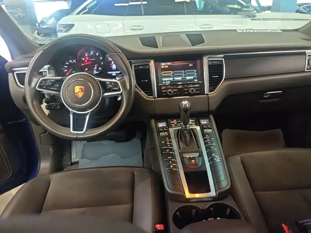 Porsche Macan 2015 — фото 10