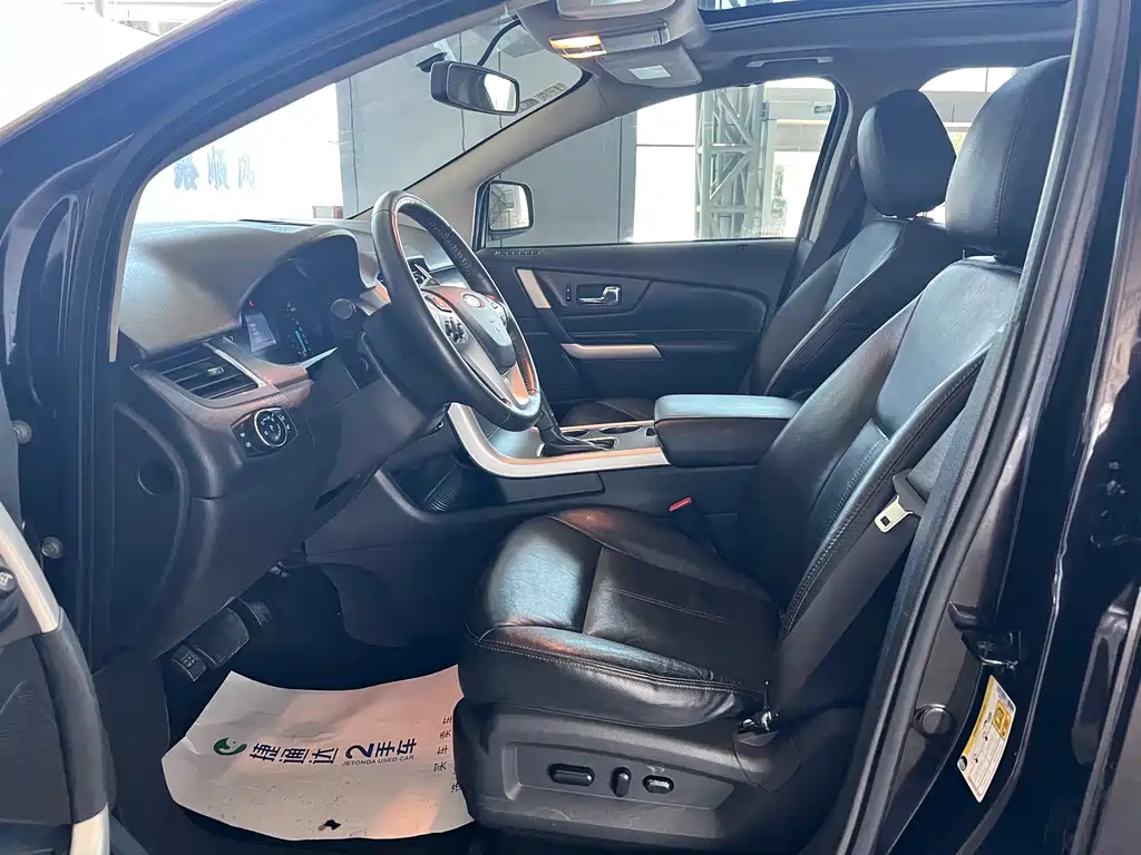 Ford Edge 2015 — фото 20
