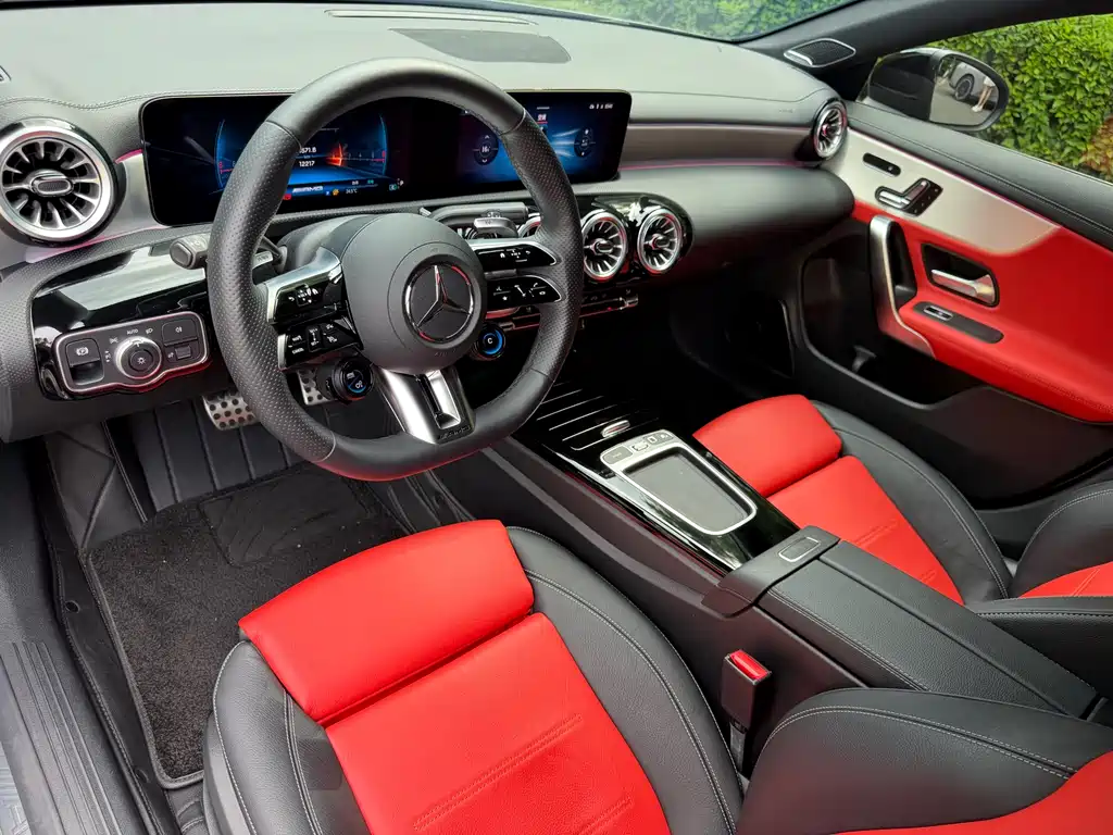 Mercedes-Benz CLA AMG 2025