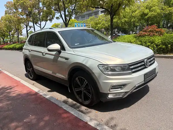 Volkswagen Tiguan L 2019