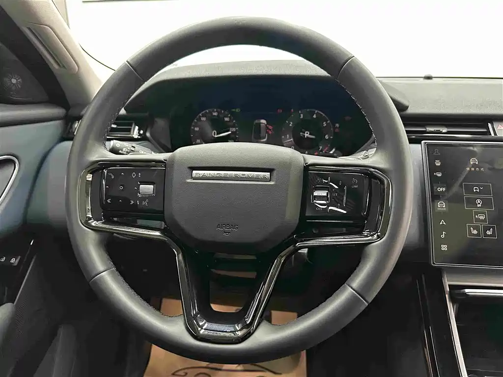 Land Rover Velar 2024 — фото 17