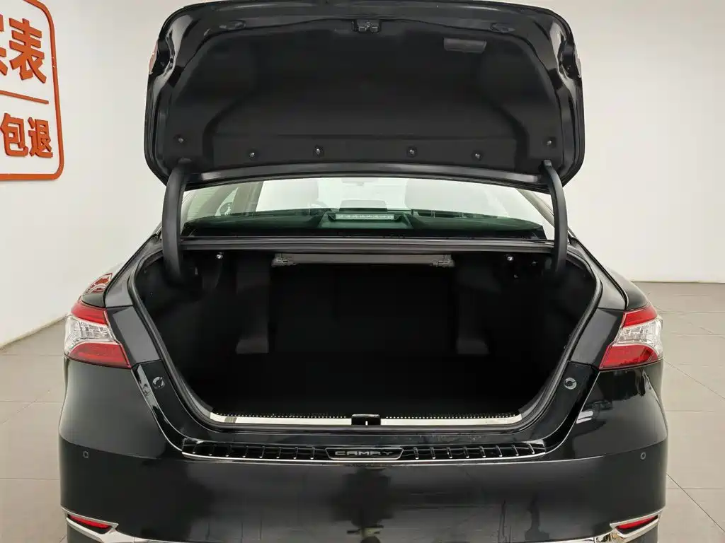 Toyota Camry 2022 — фото 16