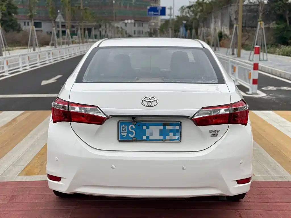 Toyota Corolla 2017 — фото 14