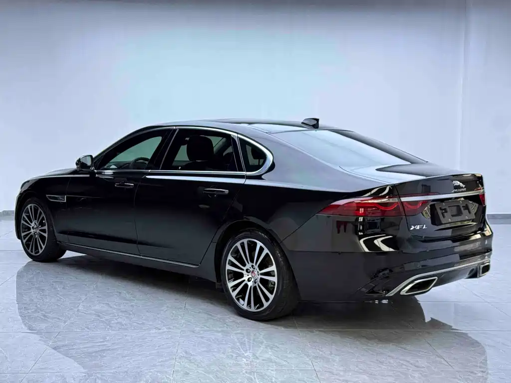 Jaguar XFL 2023 — фото 15