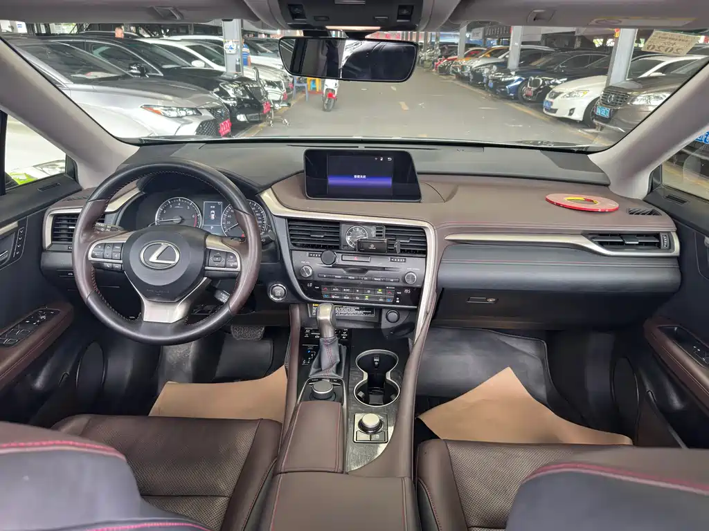 Lexus RX 2018 — фото 12