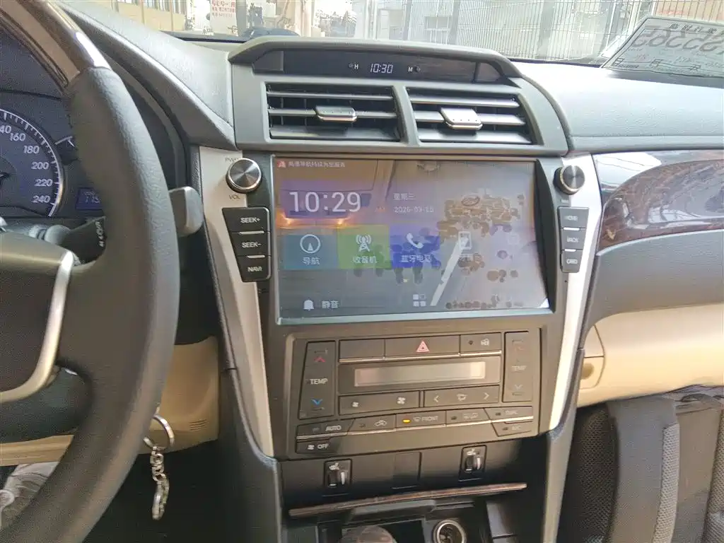 Toyota Camry 2016 — фото 13