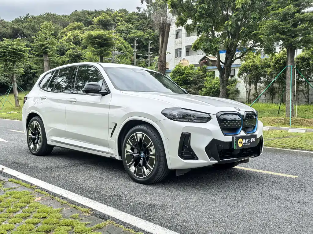 BMW iX3 2022 — фото 4