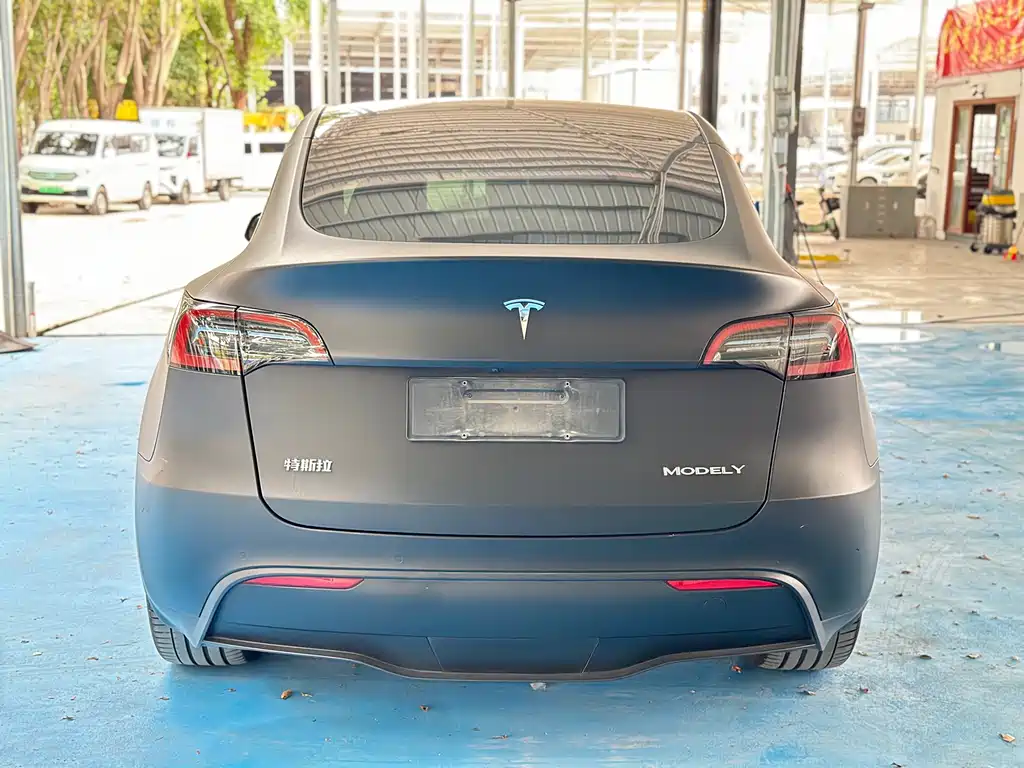 Tesla Model Y 2022 — фото 9