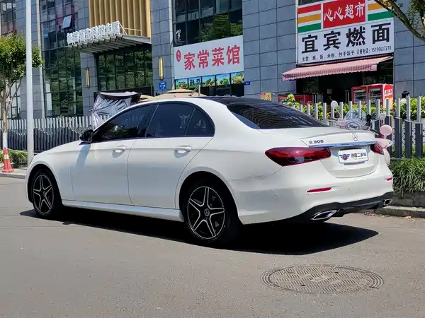 Mercedes-Benz E-Class 2023