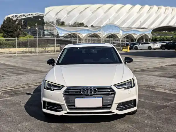 Audi A4L 2018