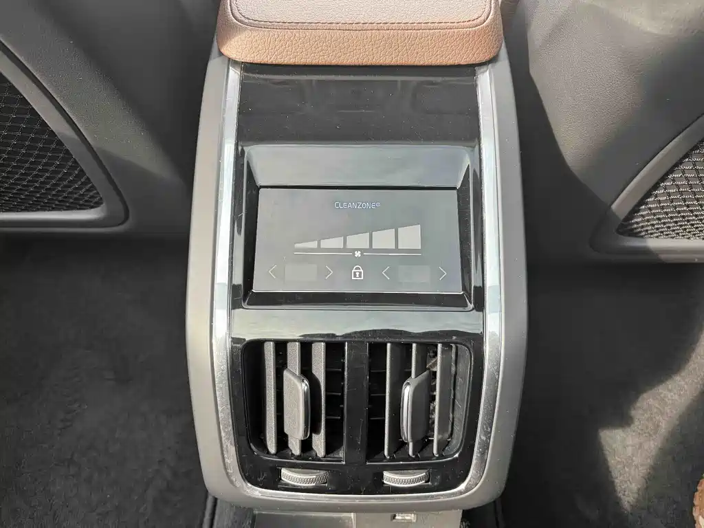 Volvo S90 2019 — фото 14