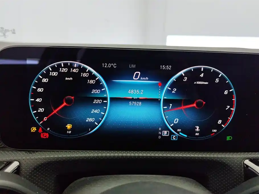 Mercedes-Benz A-Class 2020 — фото 14