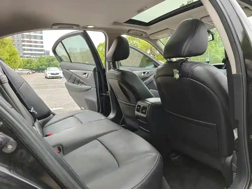 Infiniti Q50L 2016