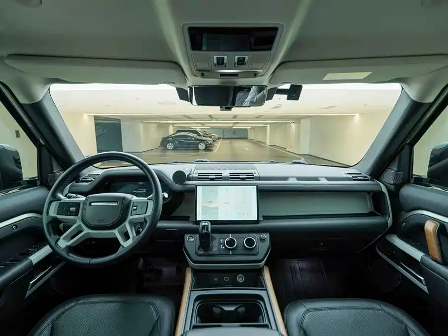 Land Rover Defender 2022 — фото 20
