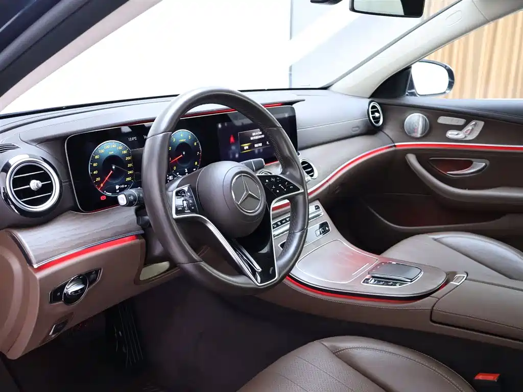 Mercedes-Benz E-Class 2021 — фото 11
