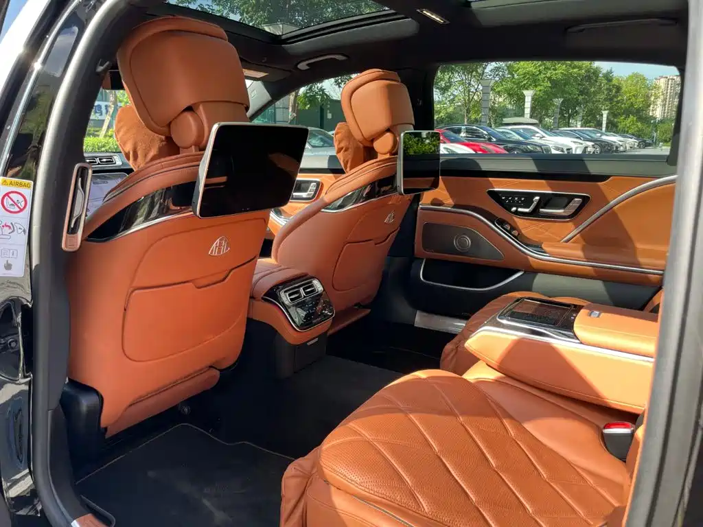 Mercedes-Benz Maybach S-Class 2022 — фото 12