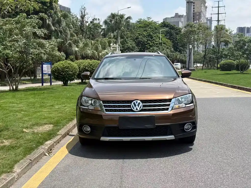 Volkswagen Cross Lavida 2015 — фото 2