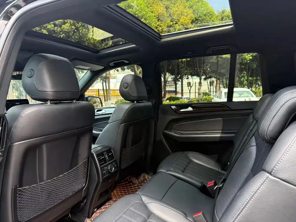 Mercedes-Benz GLS 2018 — фото 32