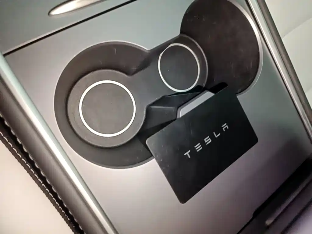 Tesla Model 3 2023 — фото 9