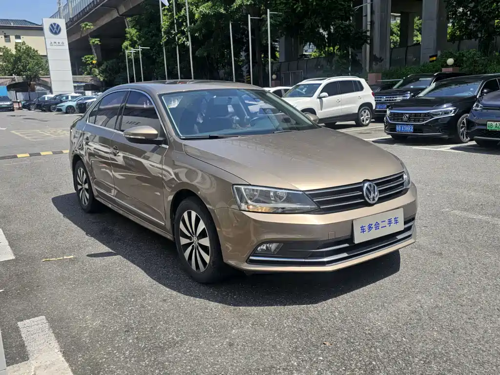 Volkswagen Sagitar 2017