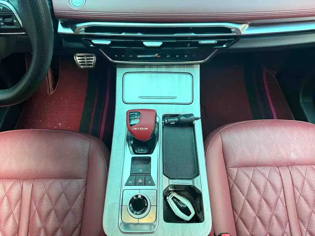 Jetour Jietu X70 PLUS 2023 — фото 10