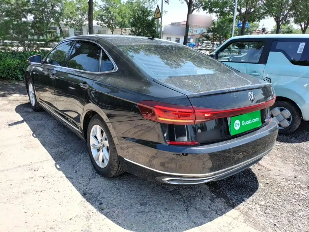 Volkswagen Passat PHEV 2023