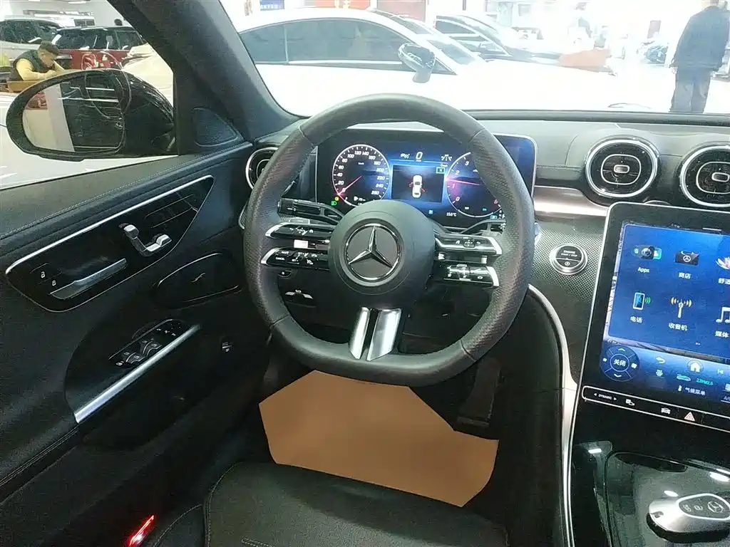 Mercedes-Benz C-Class 2023 — фото 7