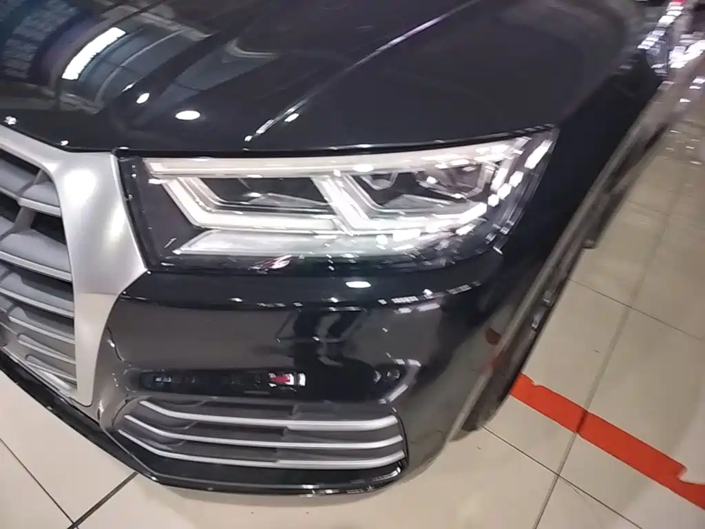 Audi Q5L 2019 — фото 24