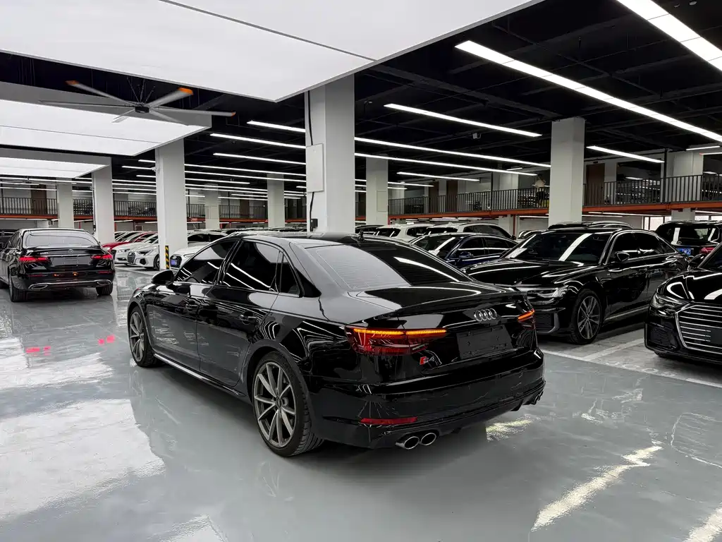 Audi S4 2019 — фото 16