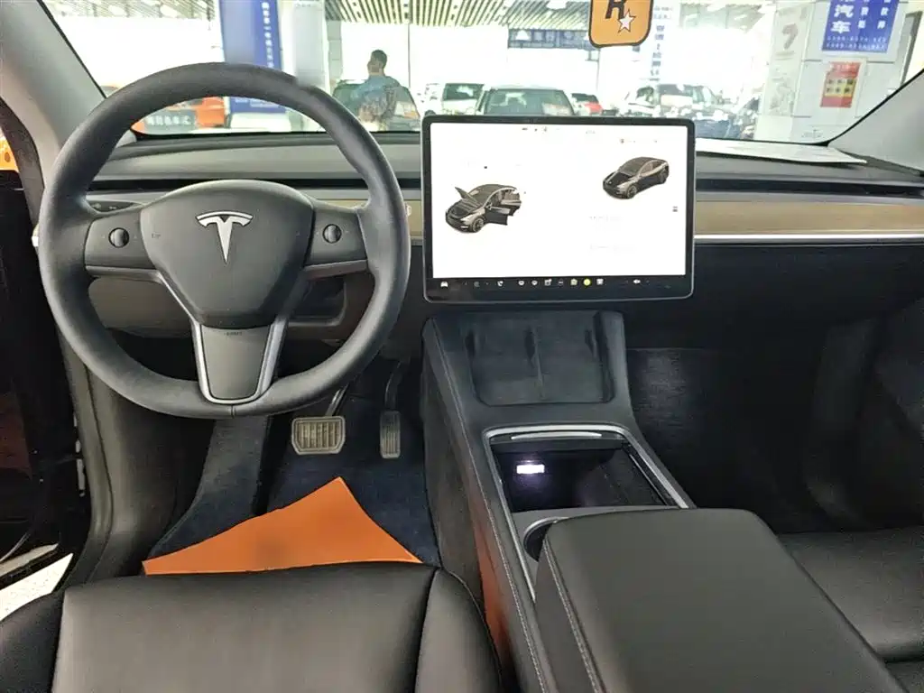 Tesla Model Y 2021 — фото 10