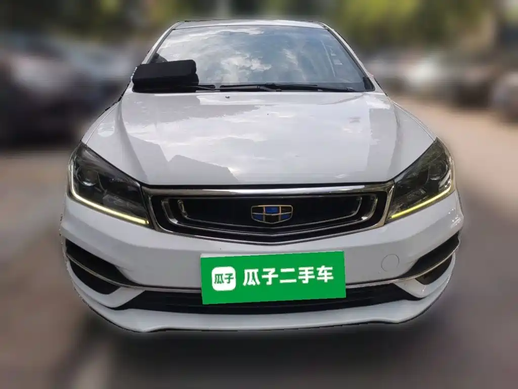 Geely Emgrand 2018 — фото 24