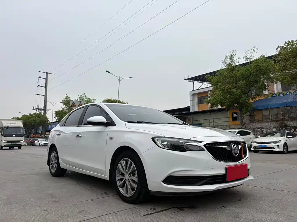 Buick Excelle 2019 — фото 1