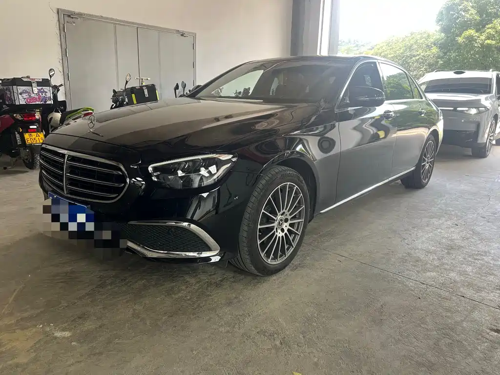 Mercedes-Benz E-Class 2023