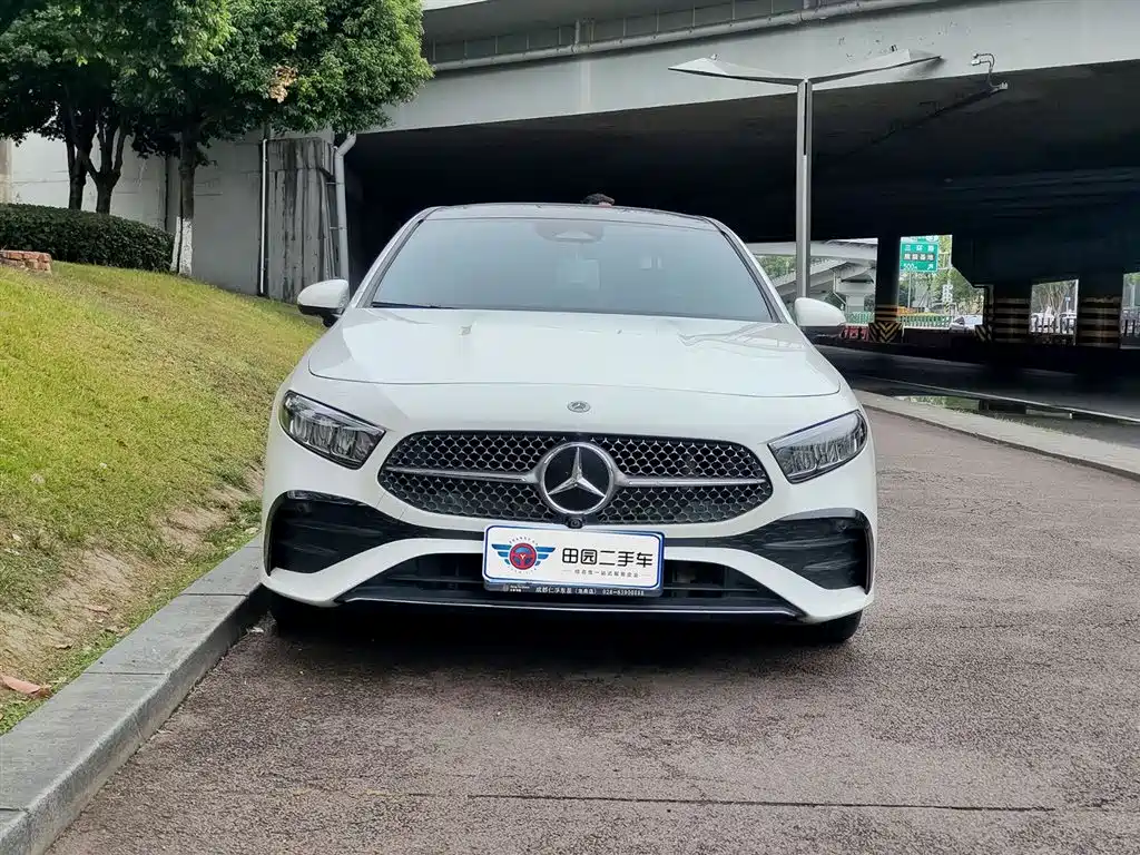 Mercedes-Benz A-Class 2024 — фото 2