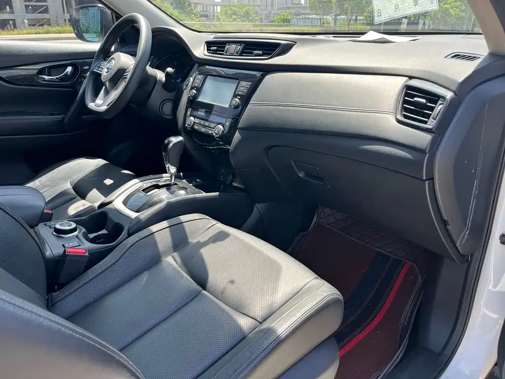 Nissan X-Trail 2018 — фото 10