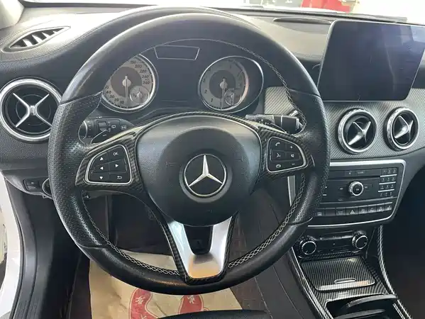Mercedes-Benz GLA 2017