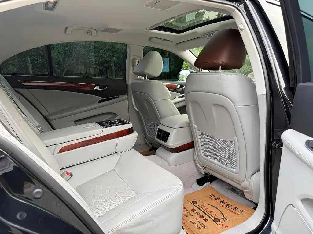 Hongqi H7 2015 — фото 14