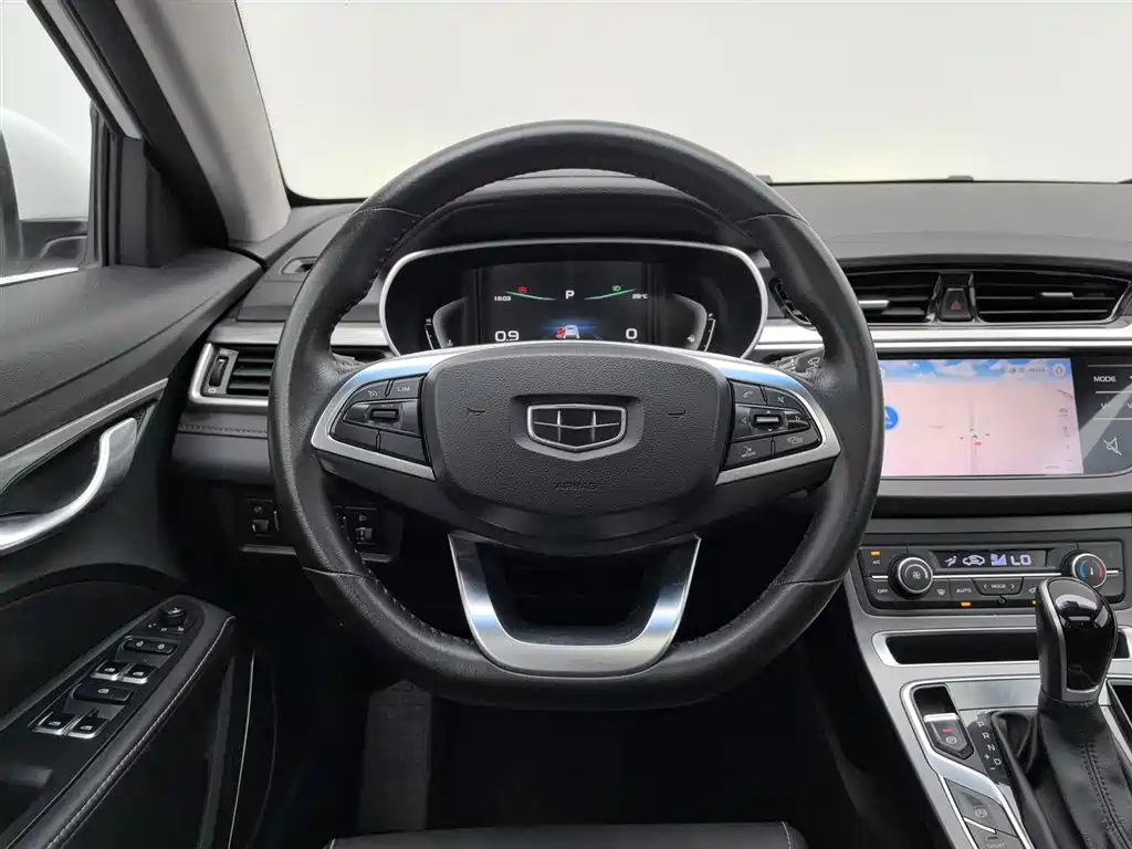 Geely Emgrand 2019 — фото 11