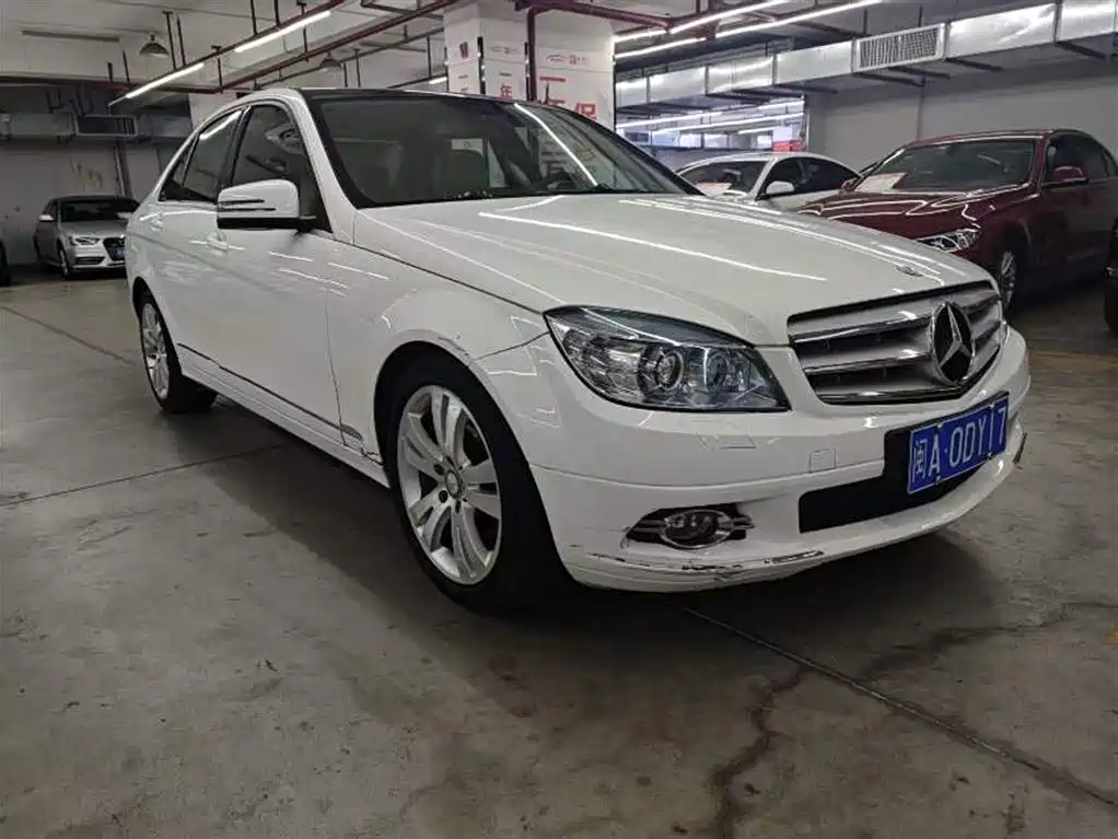 Mercedes-Benz C-Class 2010