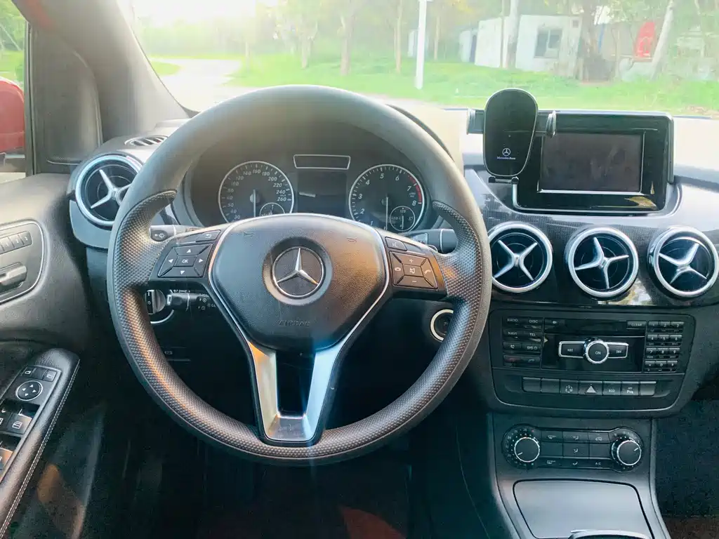 Mercedes-Benz B-Class 2013 — фото 13