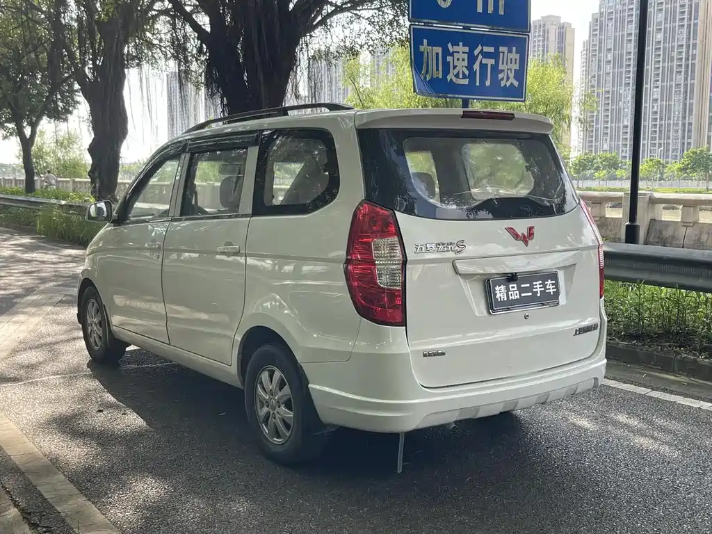 Wuling Hongguang 2018 — фото 14