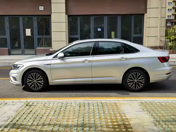 Volkswagen Sagitar 2019