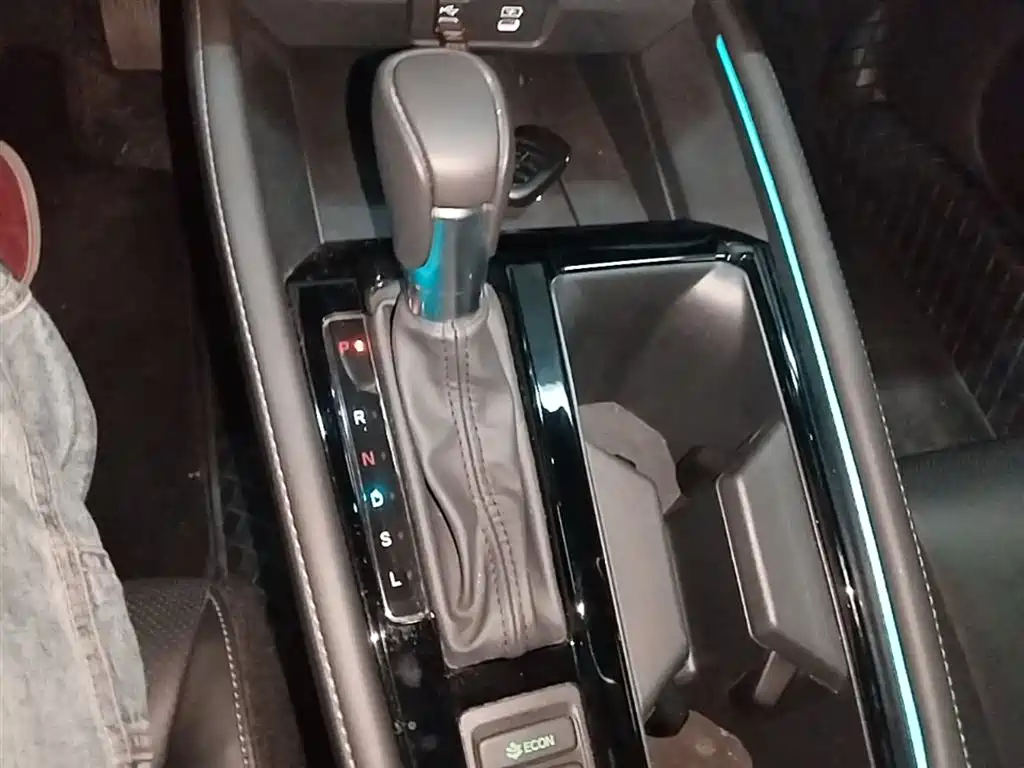 Honda Accord 2023 — фото 10