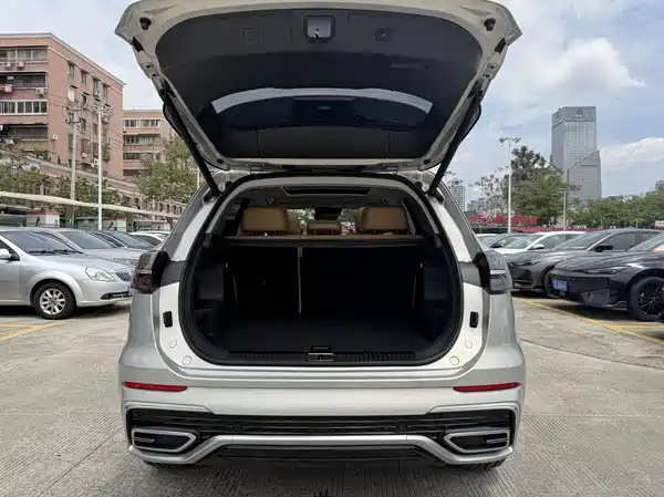 Hongqi HS5 2023