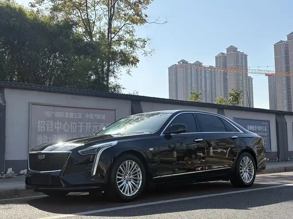 Cadillac CT6 2022 — фото 1