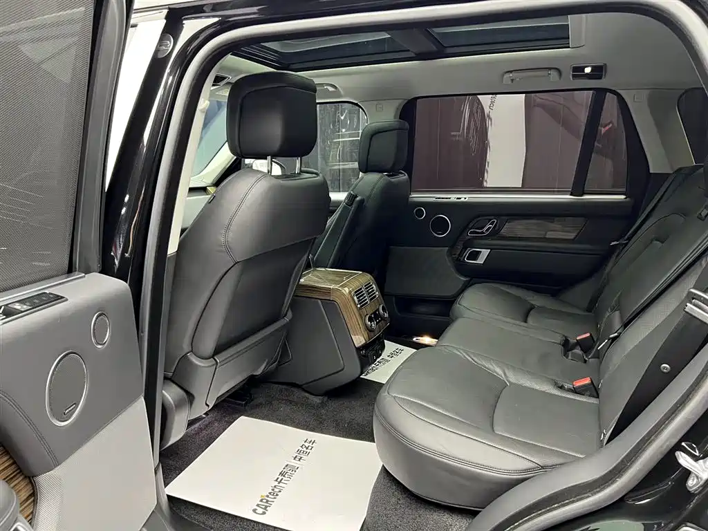 Land Rover Range Rover 2020 — фото 25
